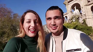 Liz se fait baiser devant foetus mec